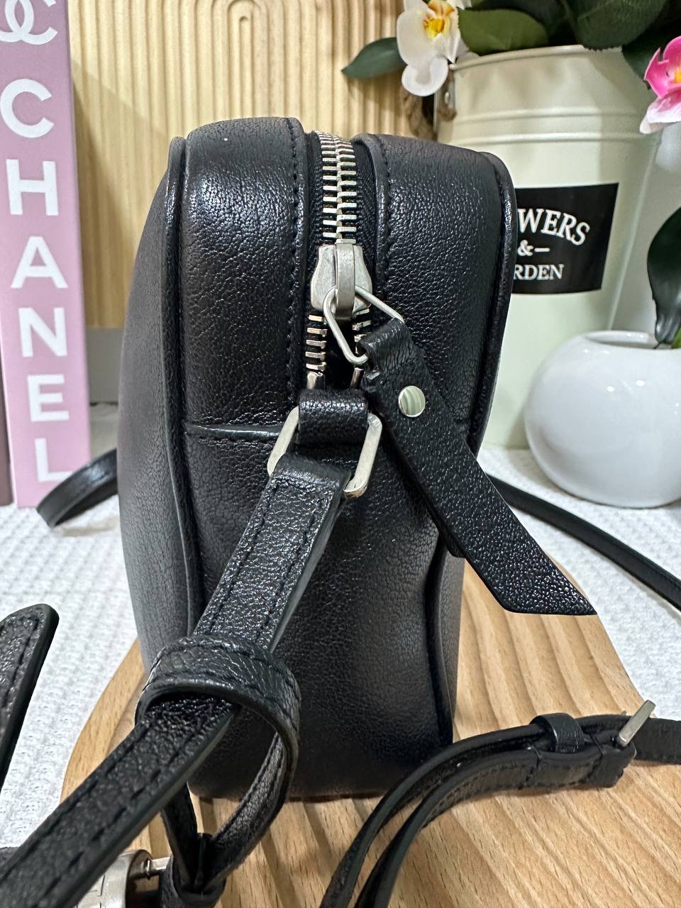 YSL Lou Lou Camera Bag 95 New - Image 5