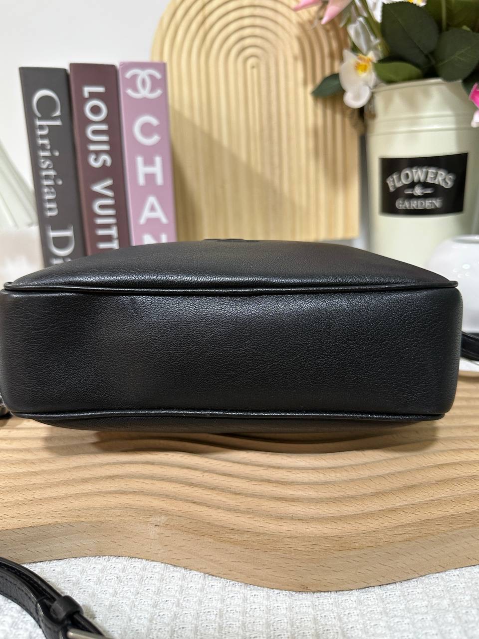 YSL Lou Lou Camera Bag 95 New - Image 6