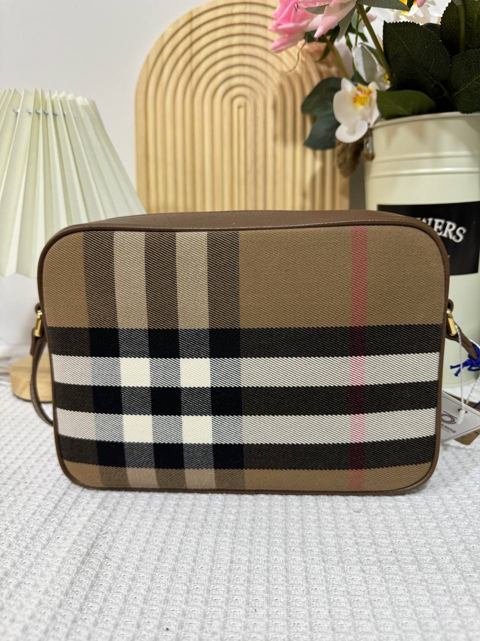 Burberry Classic Camera Bag (New) - Image 3