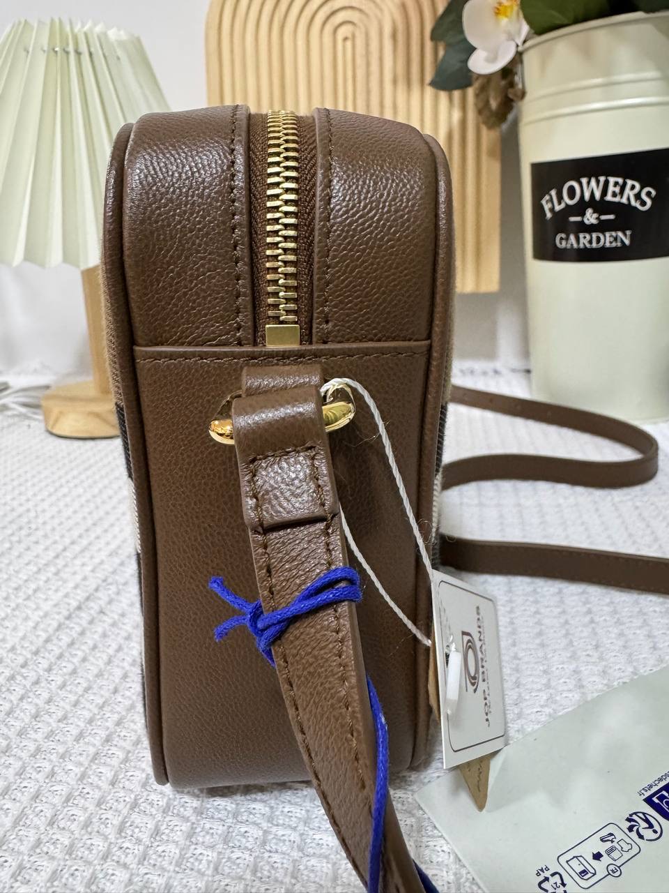Burberry Classic Camera Bag (New) - Image 5