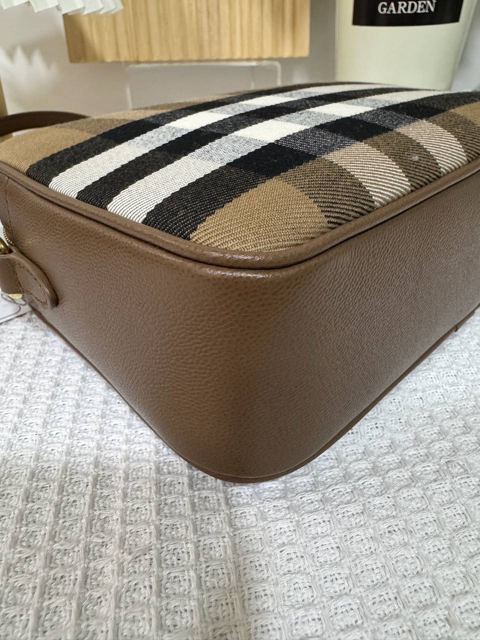 Burberry Classic Camera Bag (New) - Image 7