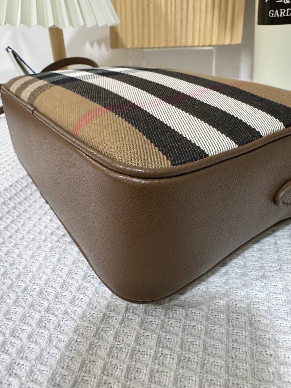 Burberry Classic Camera Bag (New) - Image 8