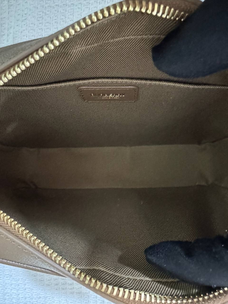 Burberry Classic Camera Bag (New) - Image 9