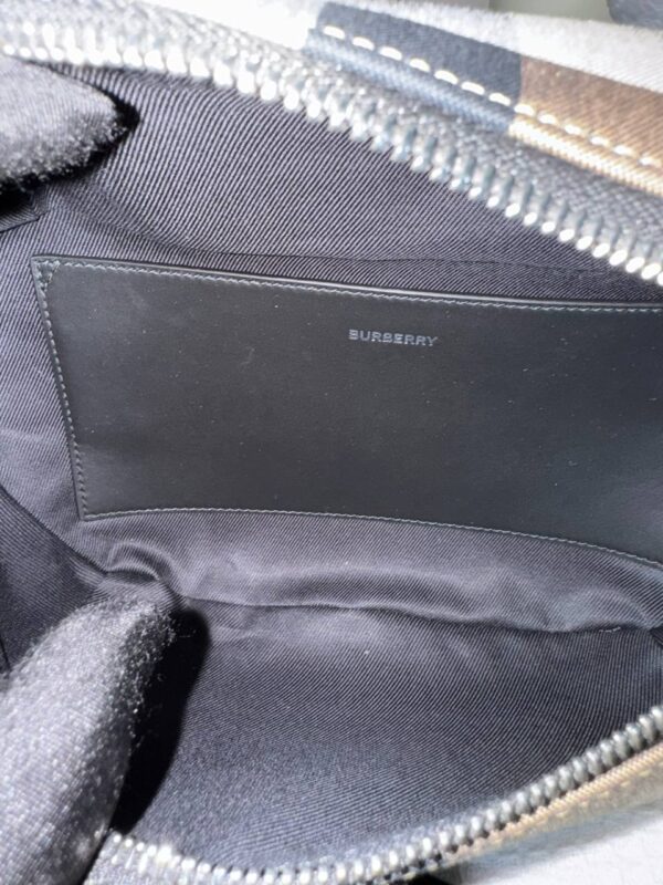 Burberry Classic Bumbag 100 New - Image 7