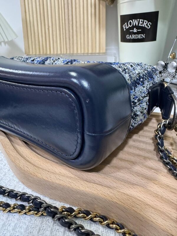 Chanel Gabrielle Slingbag Small 90 New - Image 8