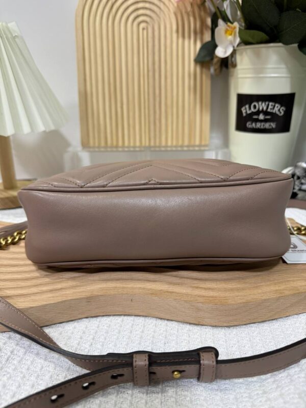 Gucci Marmont Camera Bag 95 New - Image 6