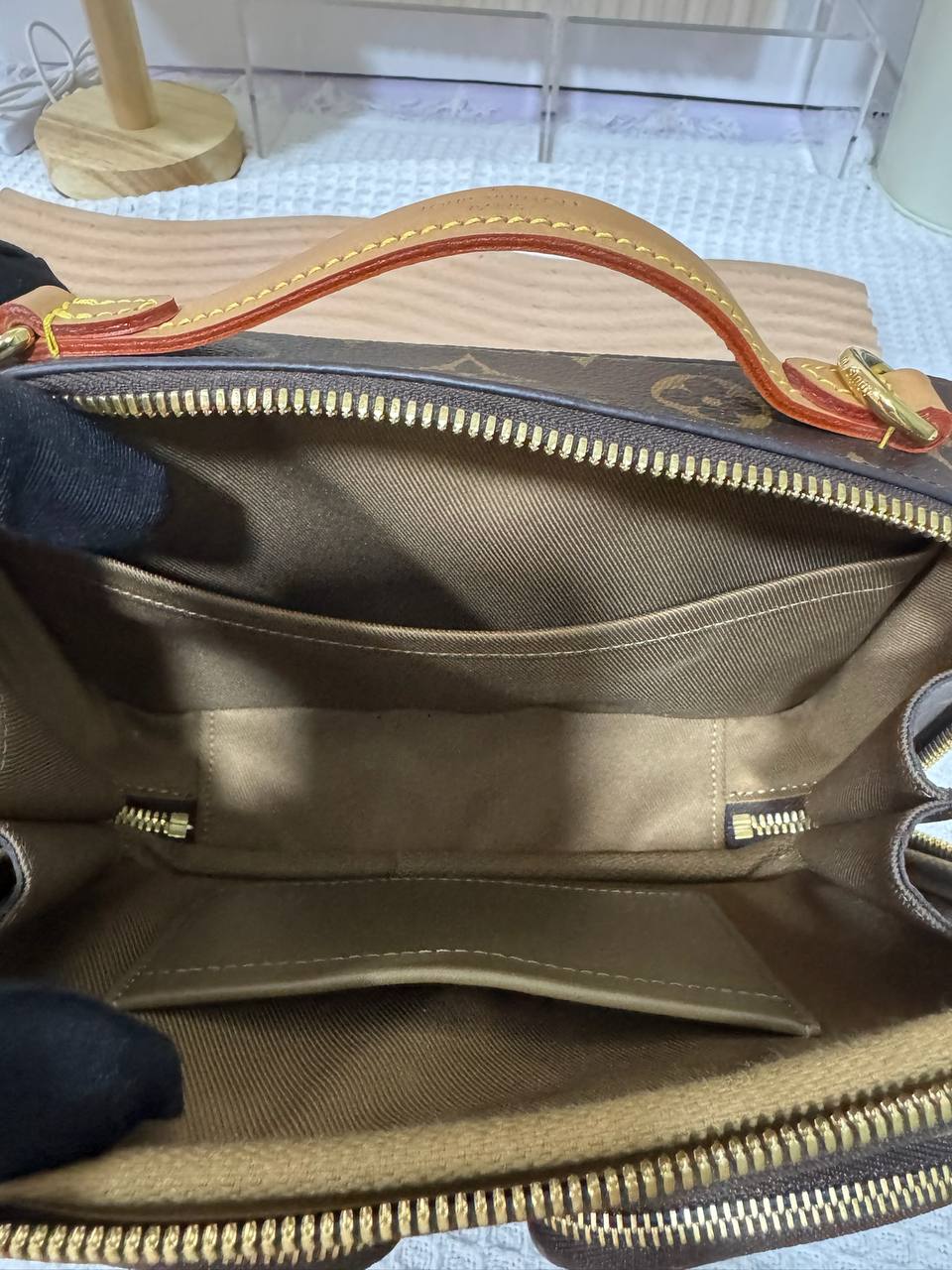 LV Monogram Utility Crossbody 95 New - Image 9